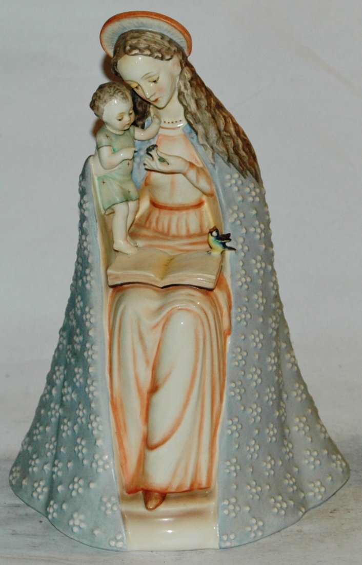 Hummel 13” Madonna and Child.: Hummel 13” Madonna and Child.