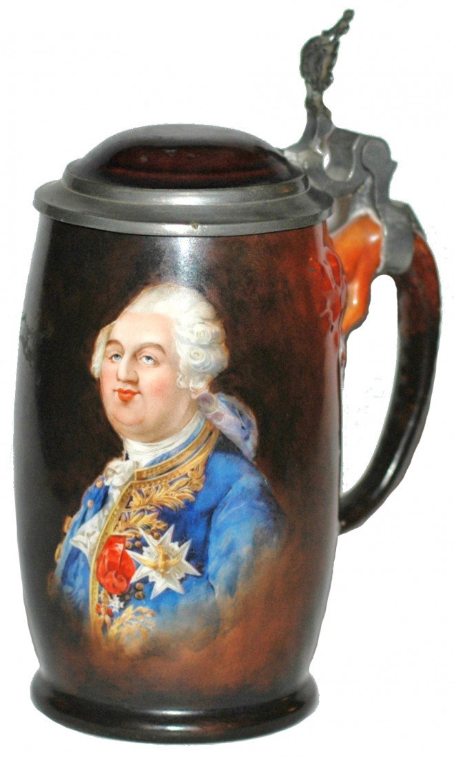Porcelain Royal Figure Stein Matching Inlay: Porcelain POG ½ L. Royal figure. Matching inlay lid.