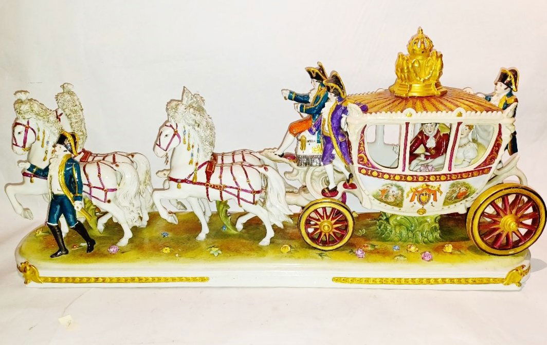 High Quality Detailed Dresden Porcelain Royal Coach (1 of 6)