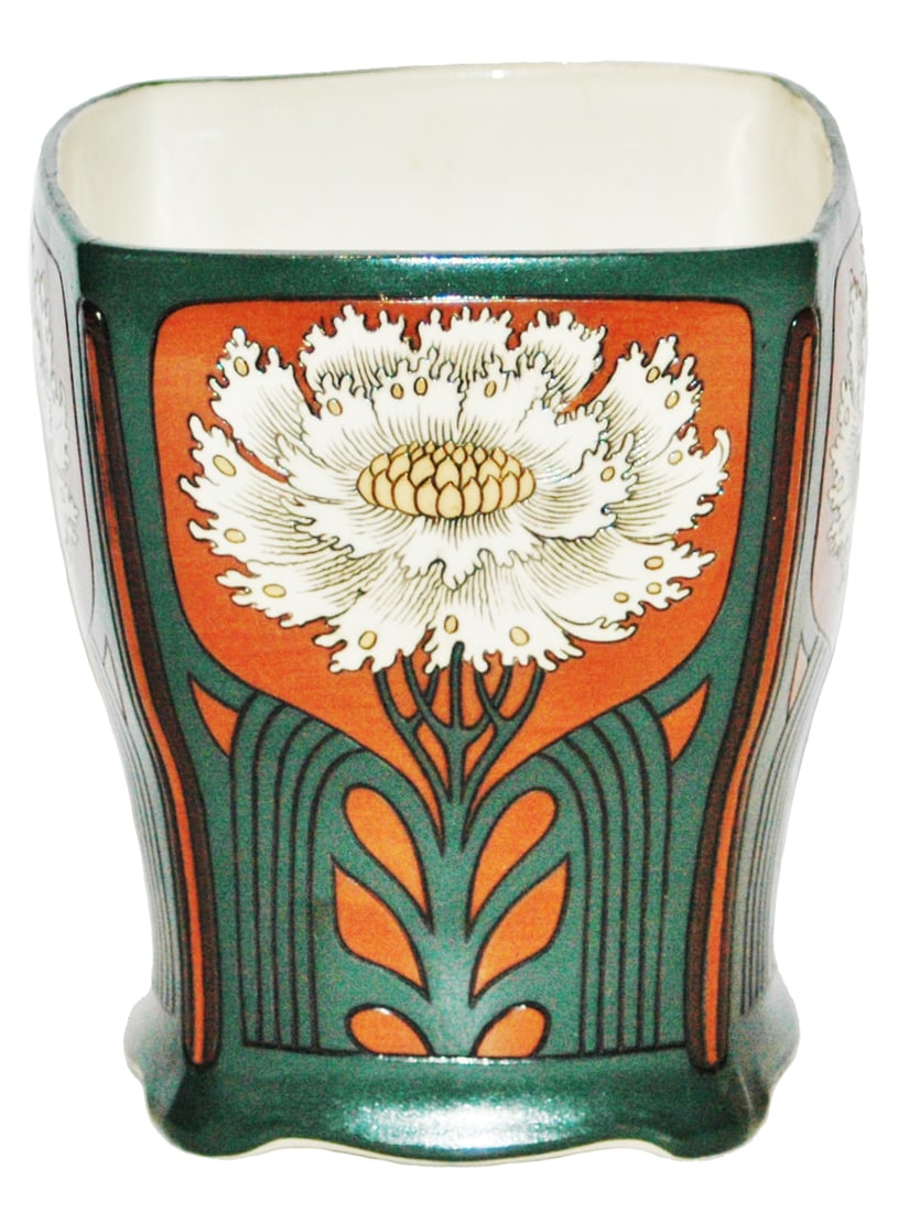 Mettlach Art Nouveau Floral 5-1/4" Vase: Mettlach #2831 Etched 5 1/4” Vase. Art Nouveau floral design. Mint.