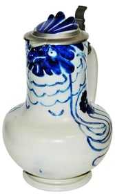 1-1/2L  Art Nouveau Bird Character Stein w Talon