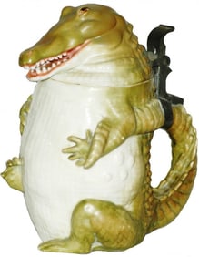 Standing Alligator Schierholz Character Stein