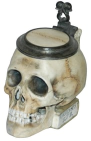 3/10L Skull on a Book Bohne Character Stein