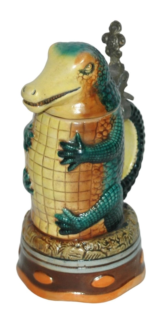 Key Wind Music Box Base Alligator Character Stein (1 of 5)