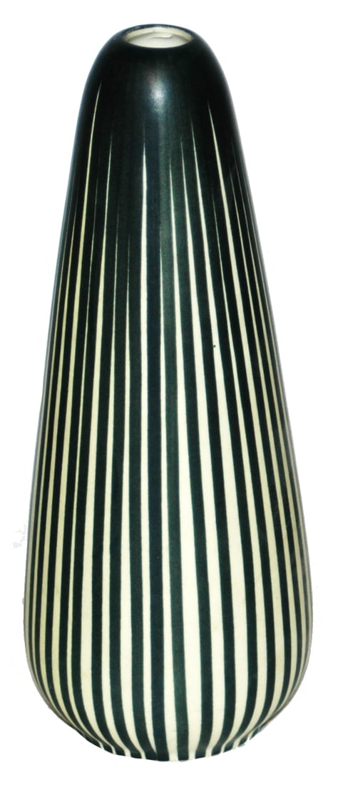 V & B Mettlach 10" Vase Line Design (1 of 3)