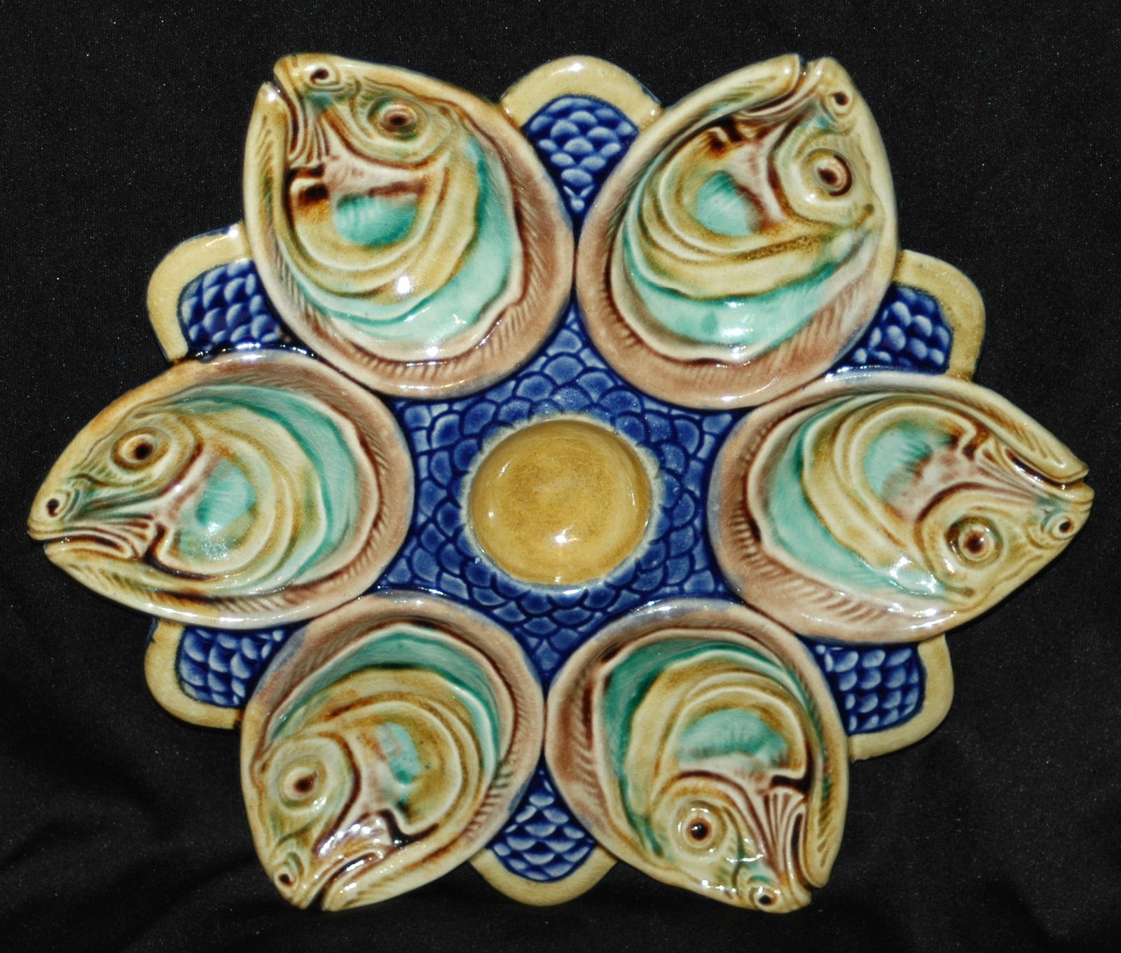 Norfolk Oyster Plate Fish Head Design 6 Wells (1 of 2)