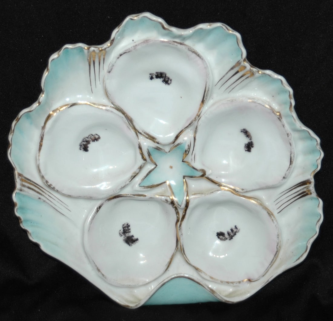 Porcelain Folded Rim Oyster Plate: Porcelain 9 1/2" Oyster Plate. Folded rim on 5 wells. Mint.