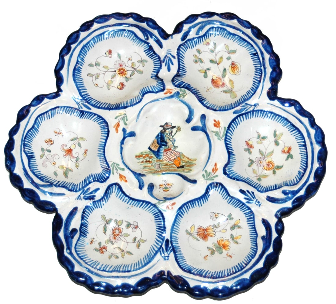 Breton French Faience Bagpipes Man Oyster Plate (1 of 2)