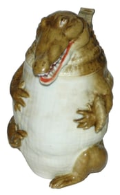 Schierholz Standing Alligator Character Stein