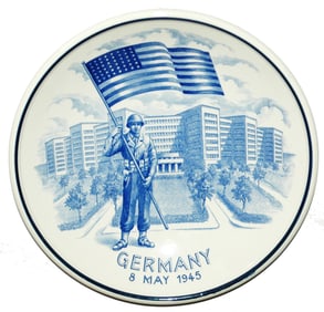 Mettlach 11 Plaque US Soldier w American Flag 1945