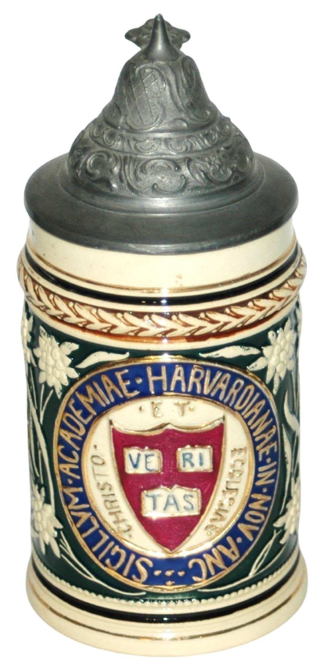 1/4L Harvard University Shield Stein: Pottery Relief 1/4L. Harvard University shield. Mint.