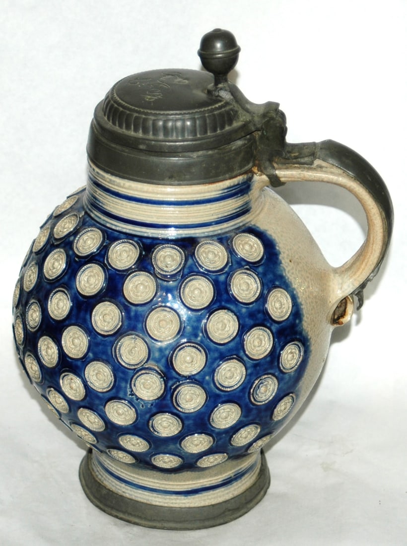 2L Westerwald Rosette Design Stein c. 1700 - 4