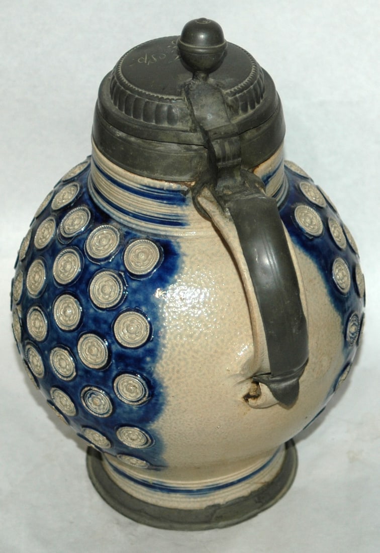 2L Westerwald Rosette Design Stein c. 1700 - 5