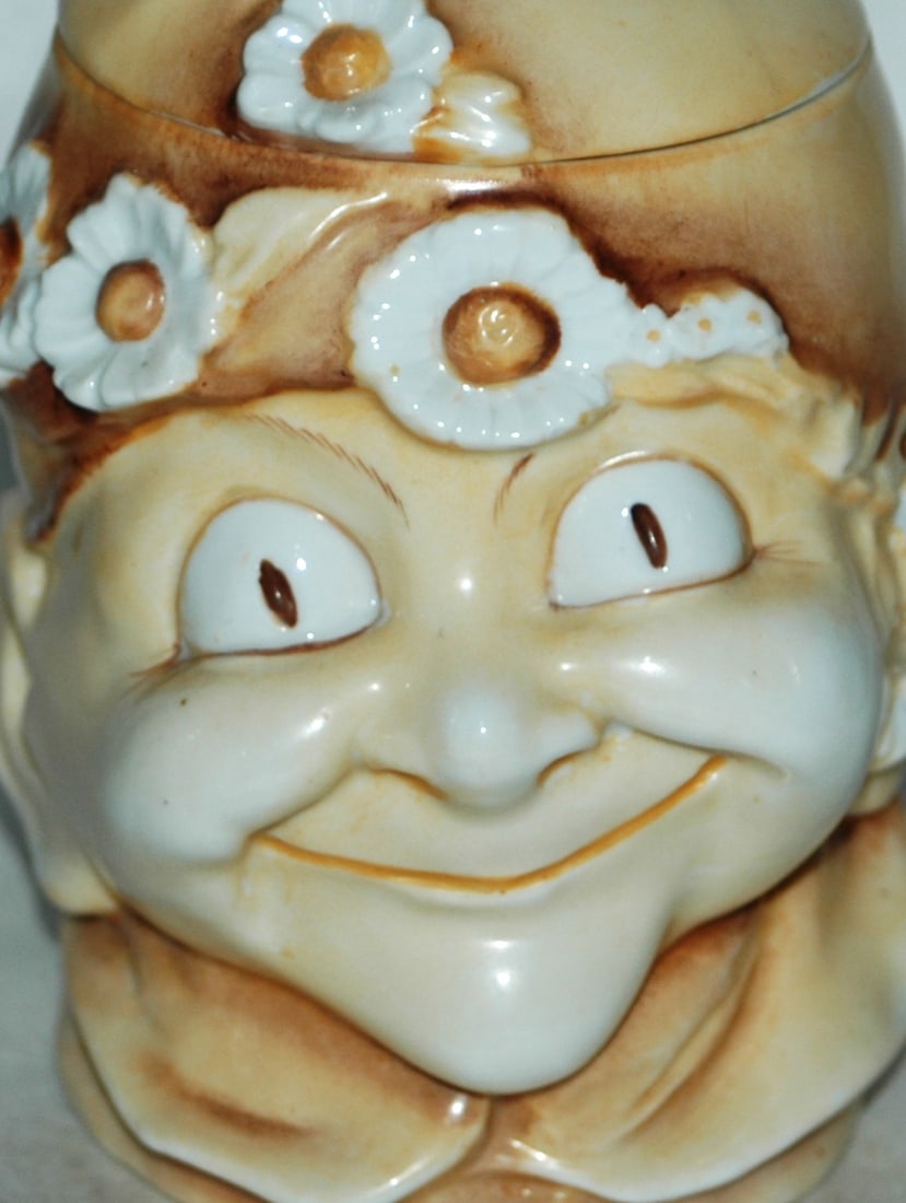 Schierholz Pixie w Flowered Hood Character Stein - 2