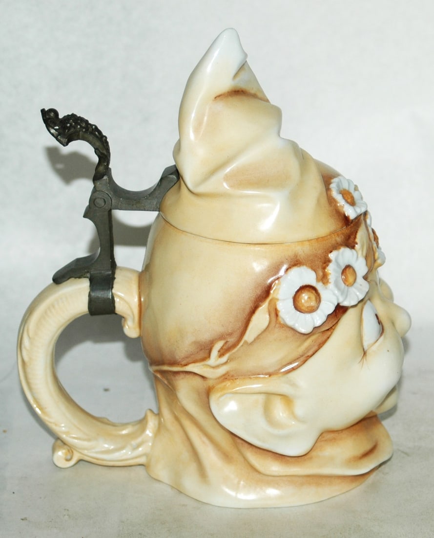 Schierholz Pixie w Flowered Hood Character Stein - 3