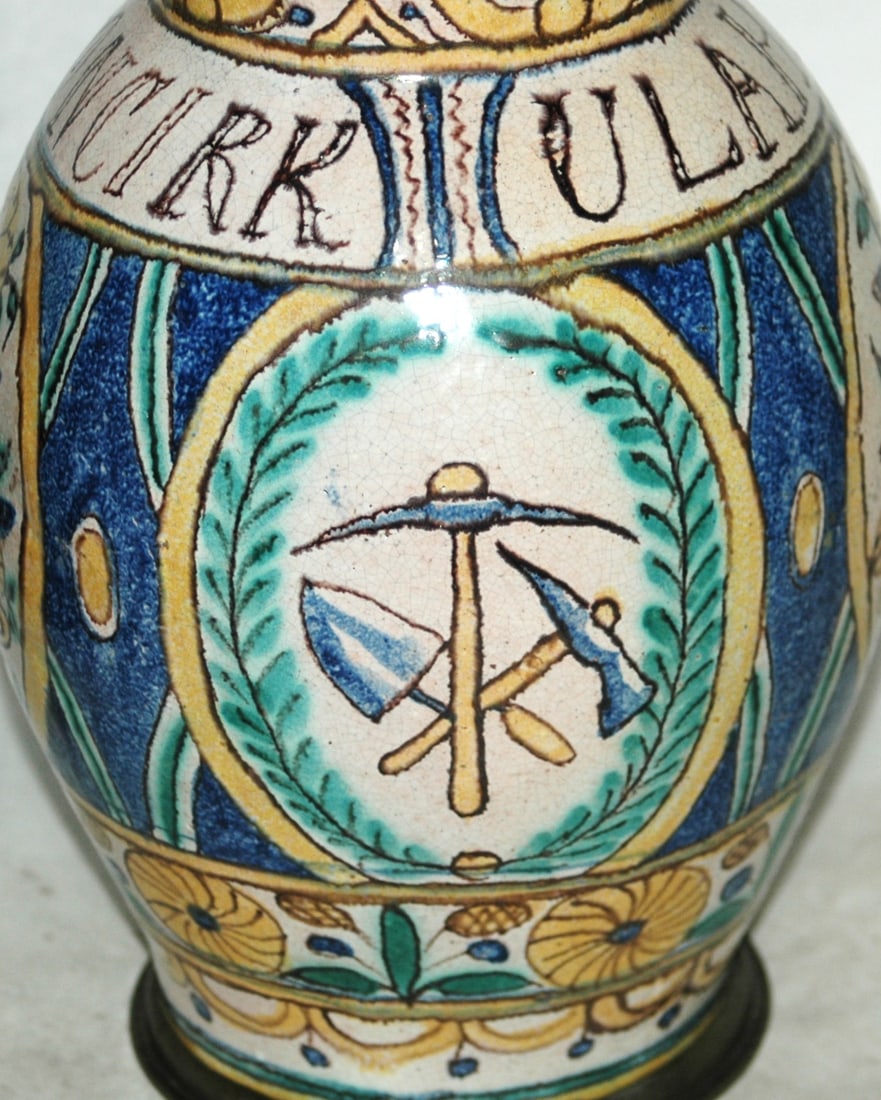 2L Habana Faience Bricklayer Stein Dated 1760 - 2