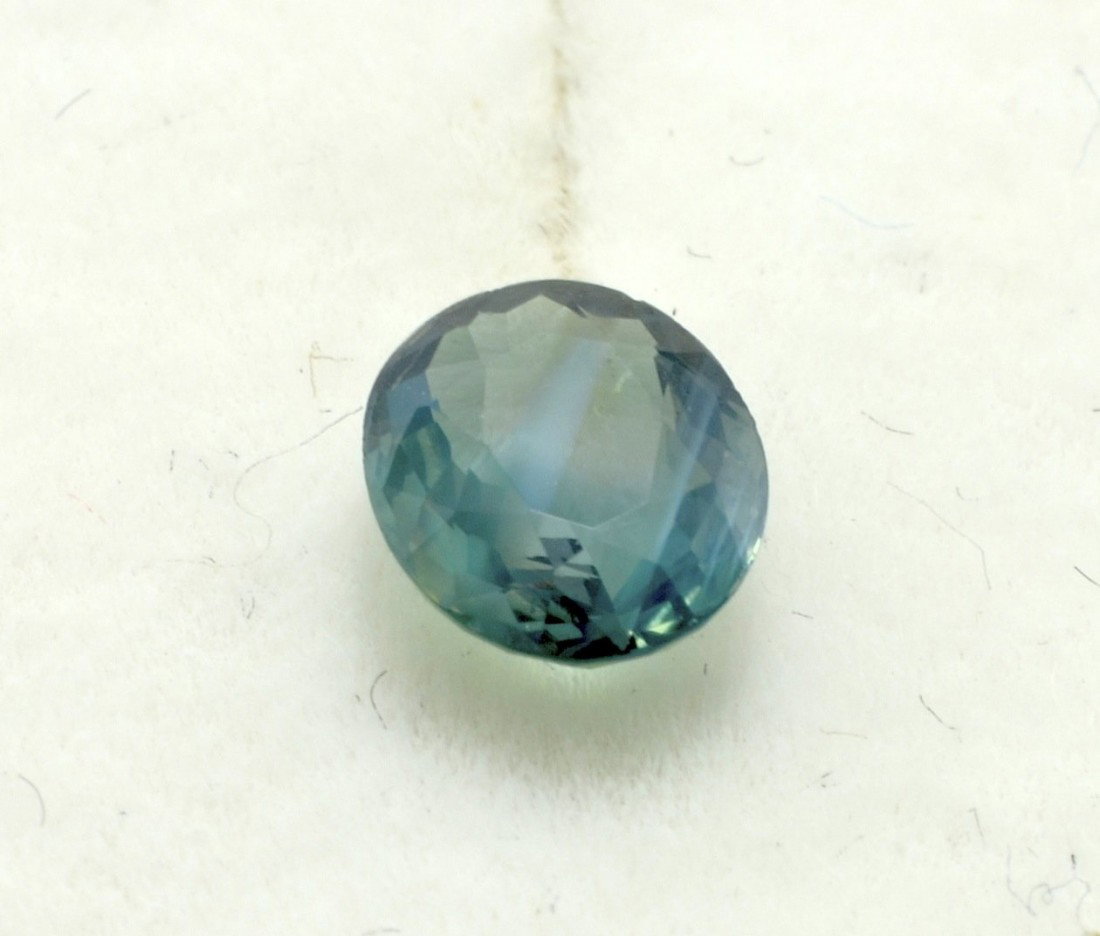 0.85 CTS Alexandrite Stone: 0.85 CTS Brilliant cut Alexandrite loose Stone