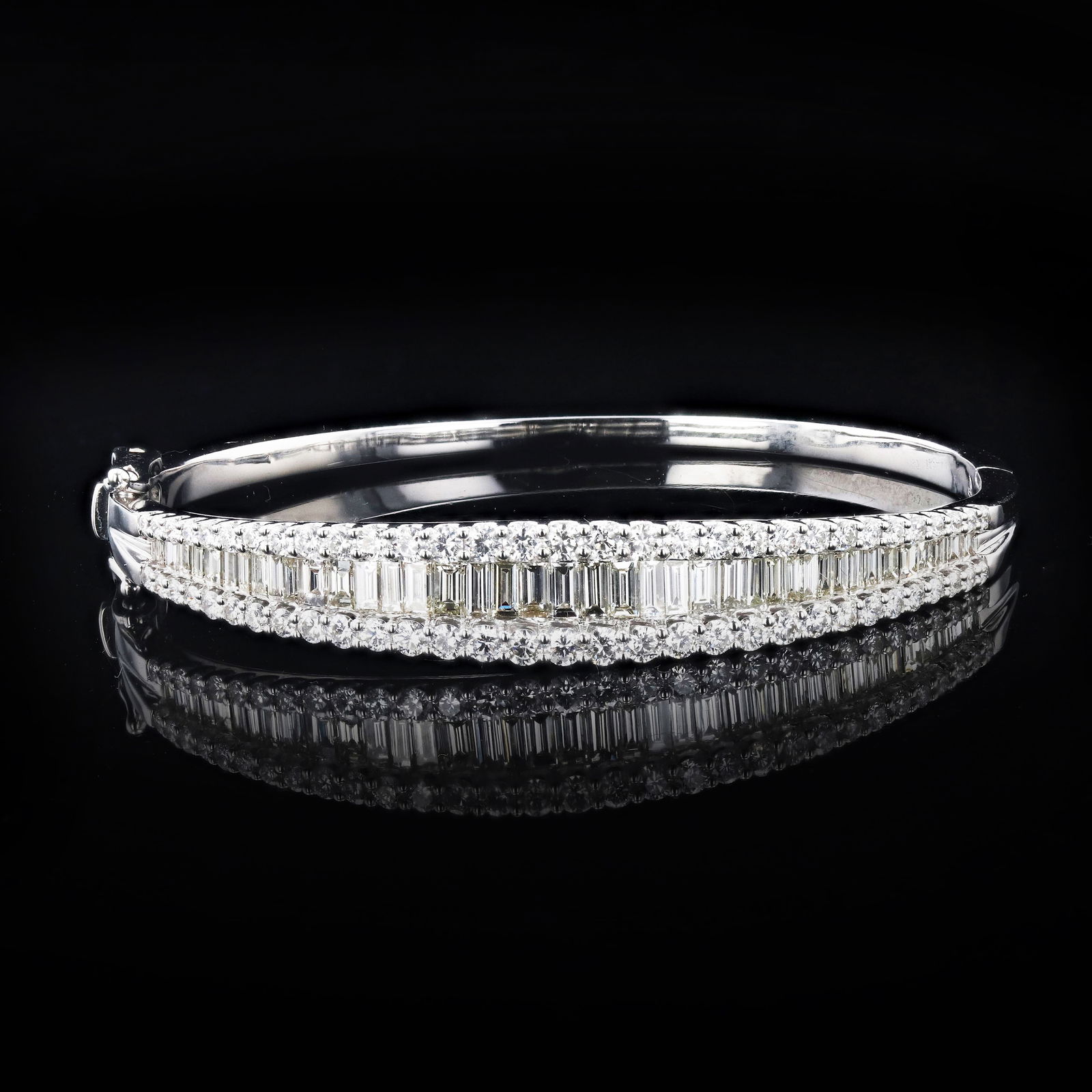 4.82ctw E - F COLOR VS1 - SI1 CLARITY Diamond 14K White Gold Bangle (1 of 3)