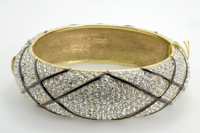 Ciner Bangle: Genuine Ciner bangle K89J9