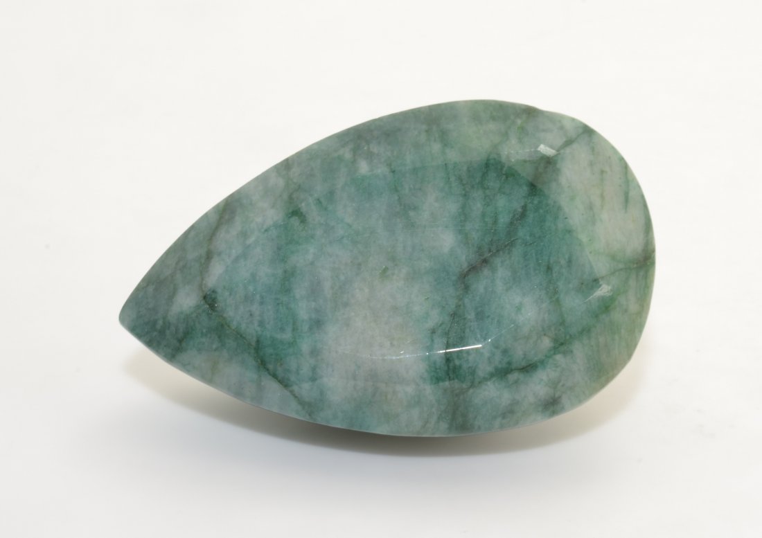 213.95 ct Green Beryl Loose Stone AV: $5,563: 213.95 ct Green Beryl Loose Stone K15J9