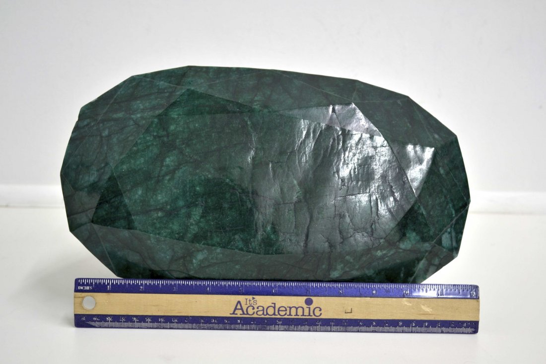 56,627.81 ct Green Beryl (HUGE) AV: $1,472,323: 56,627.81 ct Green Beryl (HUGE) K11J936