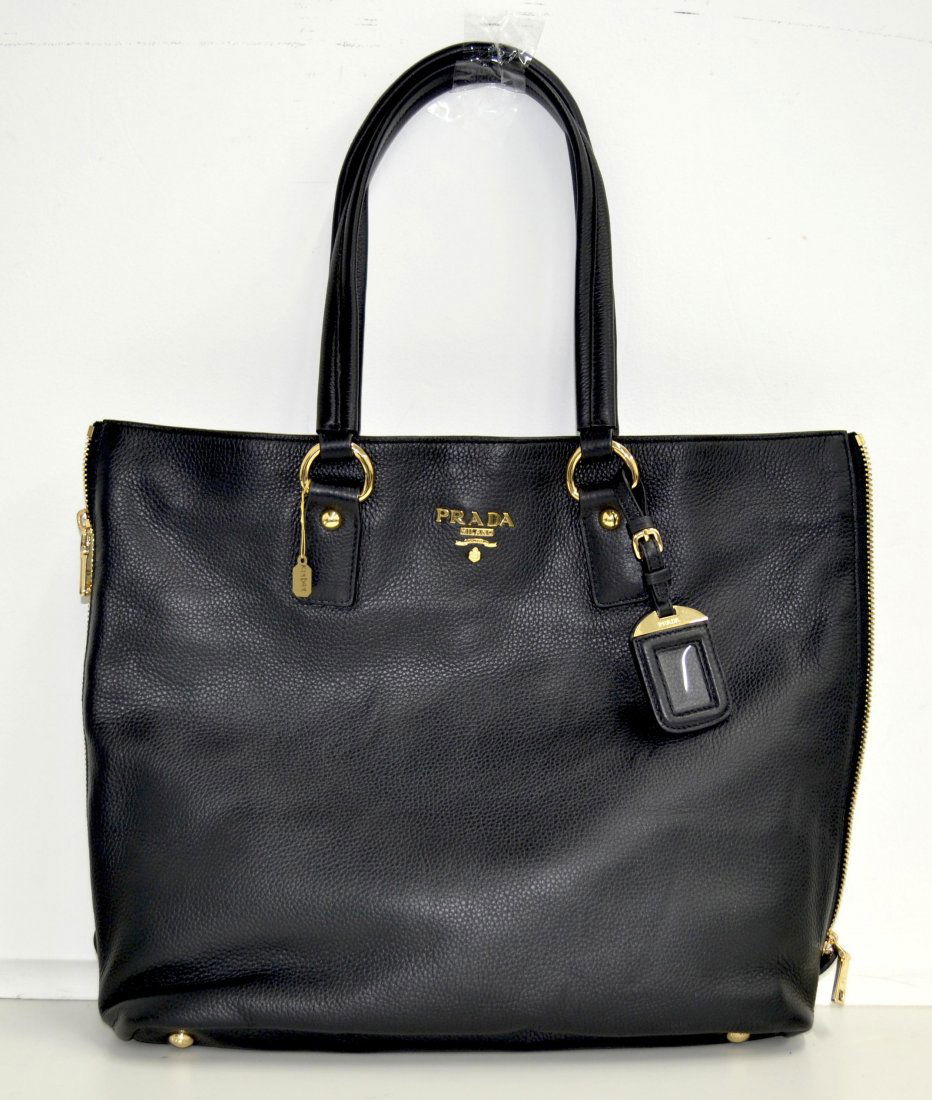 Genuine Prada Handbag (BRAND NEW): Genuine Prada Handbag (BRAND NEW FROM OUTLETS IN ITALY) K19D99