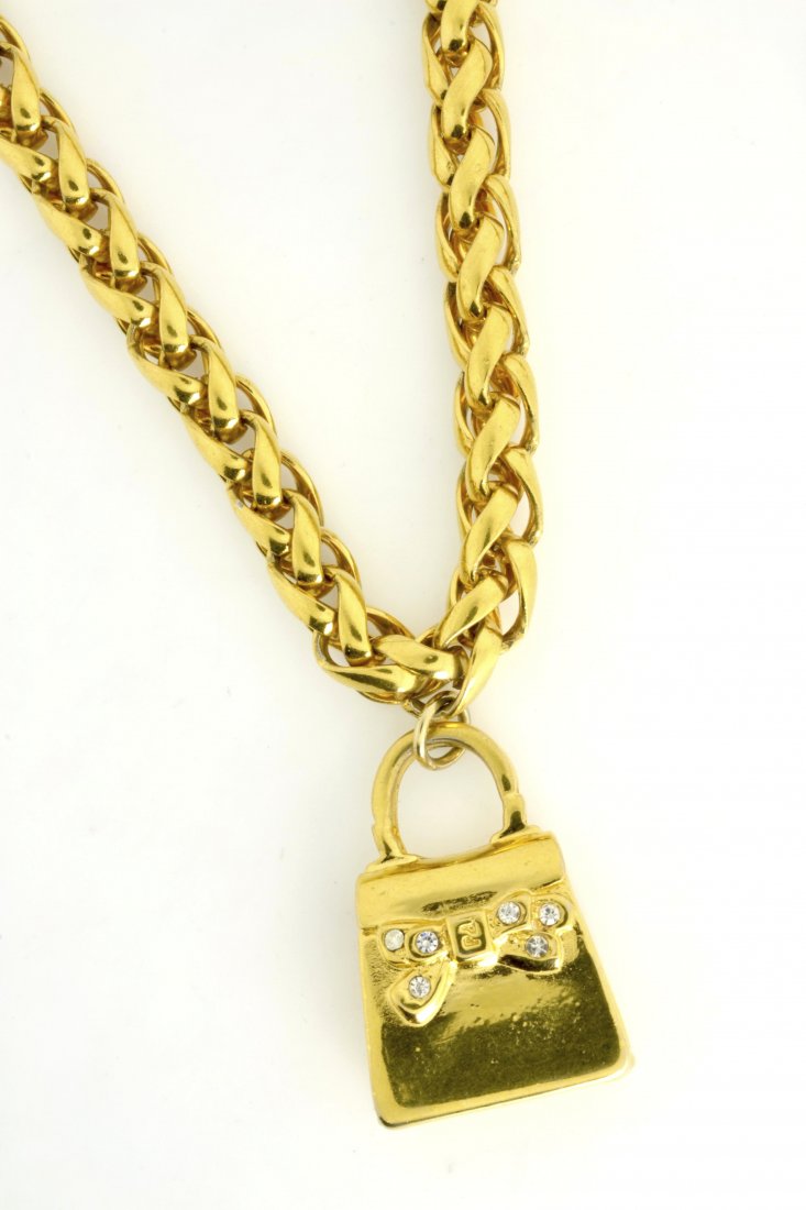 Fendi Neckalce: Fendi Neckalce K31J1
