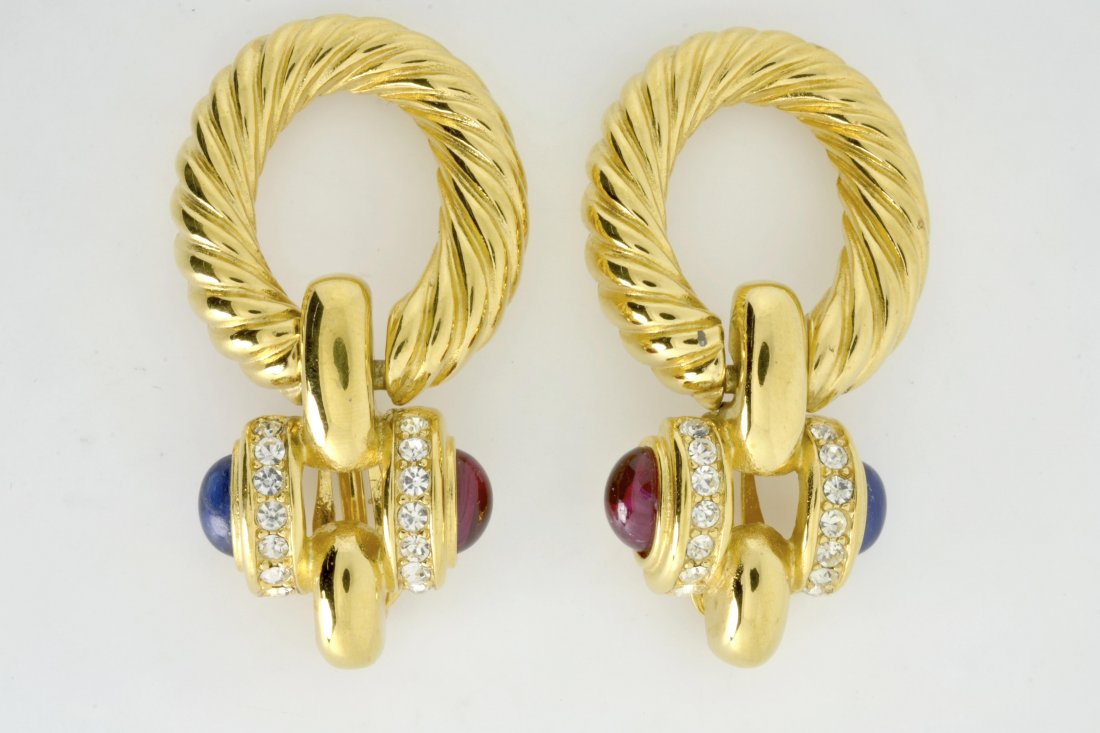 Genuine Givenchy Earrings: Genuine Givenchy Earrings K25J1