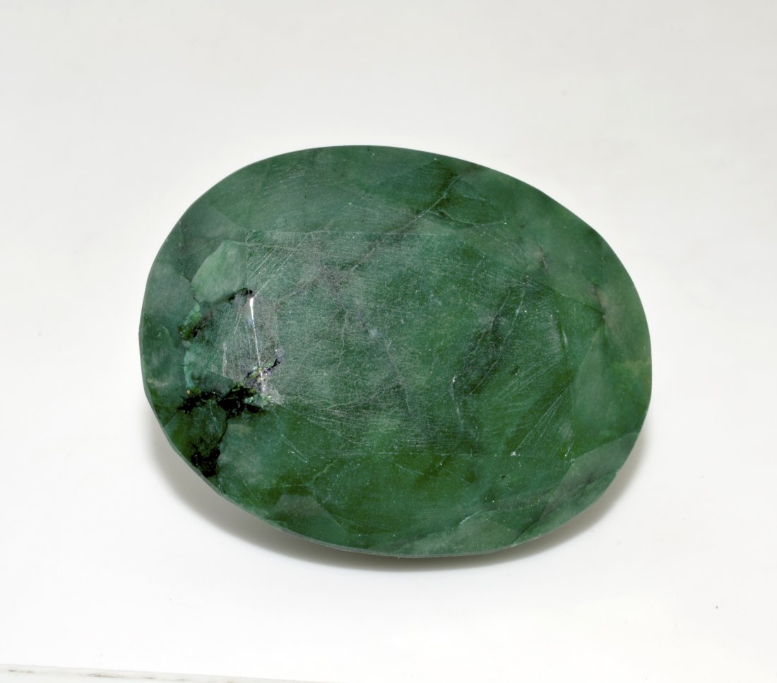 294.90 ct Green Beryl Loose Stone AV: $7,667: 294.90 ct Green Beryl Loose Stone 33J1