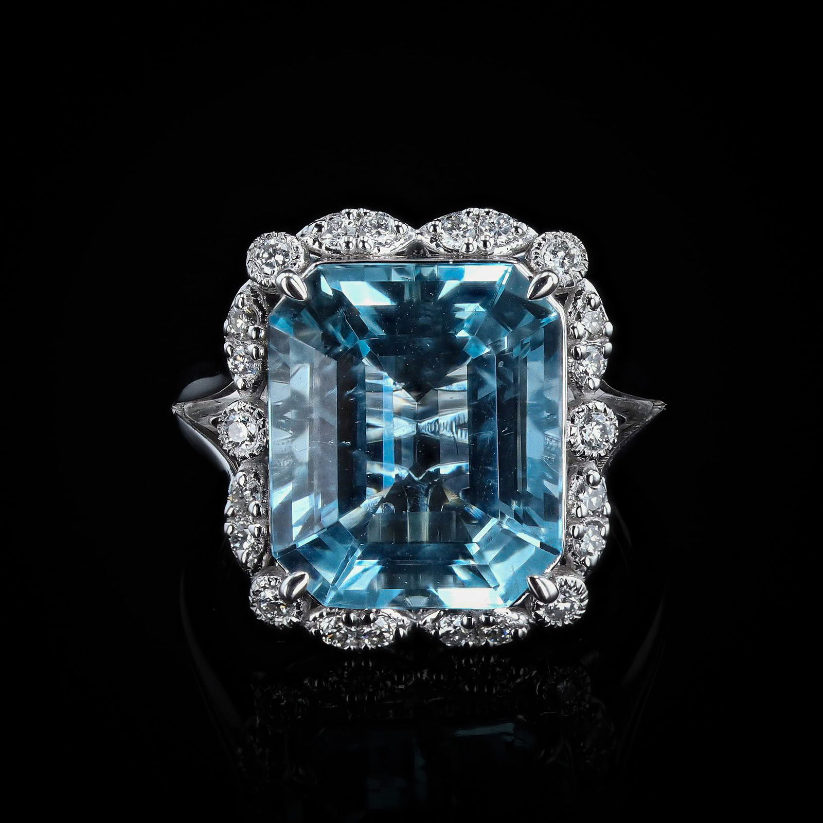 8.01ct Aquamarine and 0.35ctw Diamond Platinum Ring (1 of 4)