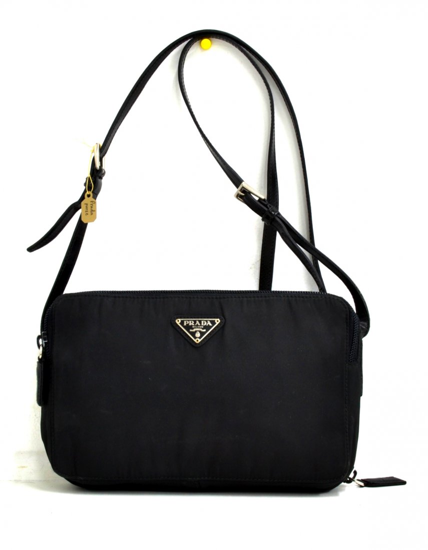 Prada Purse (EXCELLENT CONDITION): Prada Purse (EXCELLENT CONDITION) K39J8