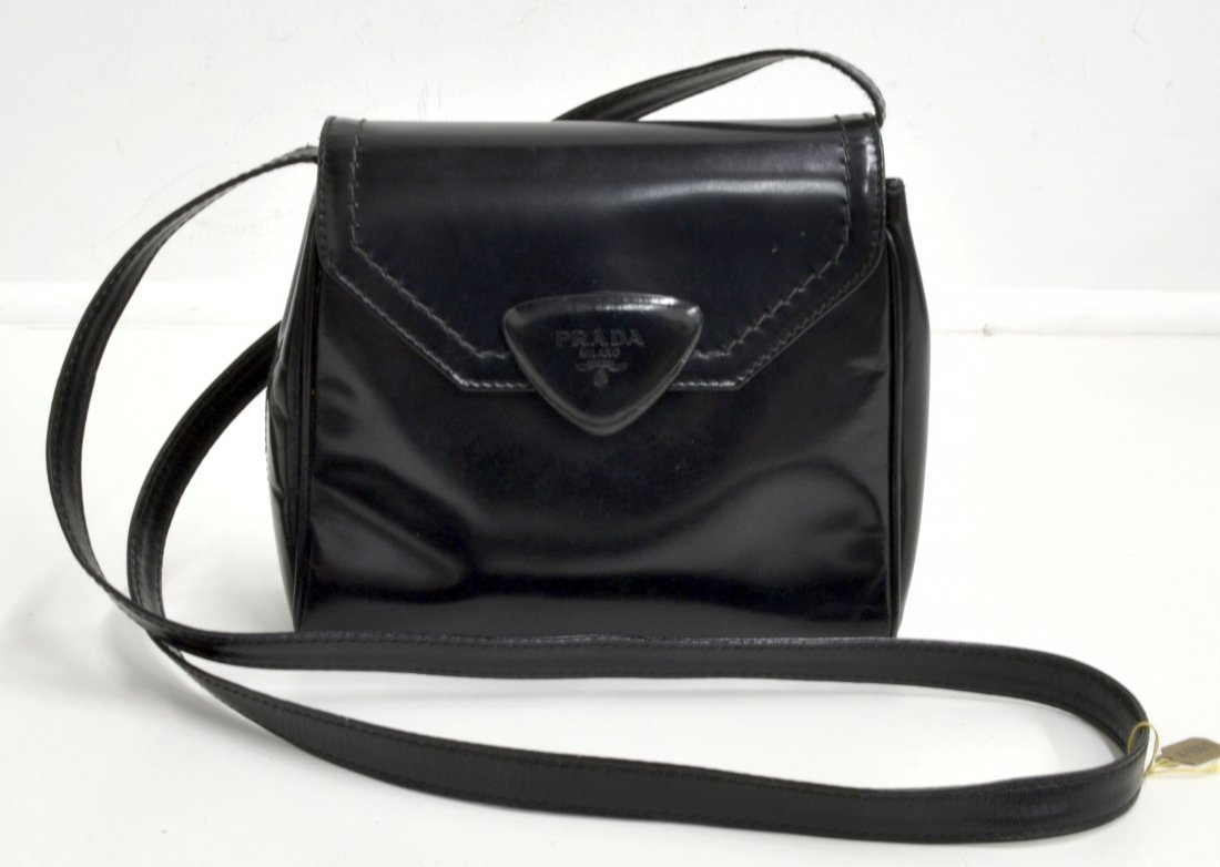 Prada Bag (GOOD CONDITION): Black Prada Bag (GOOD CONDITION) K41E8