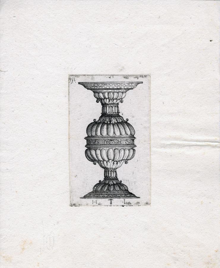 Hopfer, Doppia tazza, 1650: Hieronymus Hopfer, Doppia tazza. 1530 ca. Bulino. mm 135x85. Foglio: mm 137x87. Bartsch, 71. Hollstein, 76. Da un soggetto di Albrecht Altdorfer (Hollstein, e.119). Sulla lastra in alto al centro