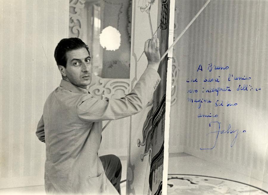 [Photographs] 40 photographs of writers, journalists...: Collection of about 40 black and white and color photographs of writers, journalists and others. 30'-80' of the twentieth century.The photographs depict: Filippo Tommaso Marinetti (Photo by Badoni M