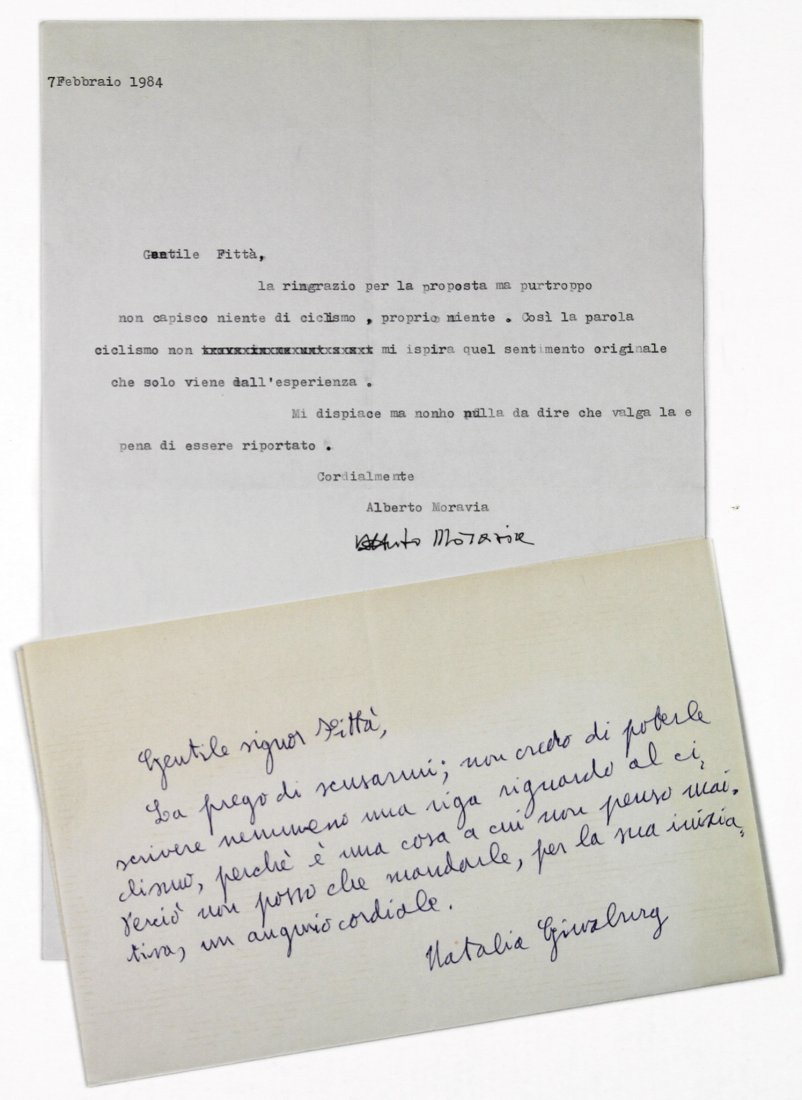 1 lettera di Ginzburg e 1 di Moravia: 2 lettere (quella della Ginzburg autografa, quella di Moravia dattiloscritta con firma autografa). Una datata 7 febbraio 1984. A inchiostro blu e nero. Dimensioni varie. (2)