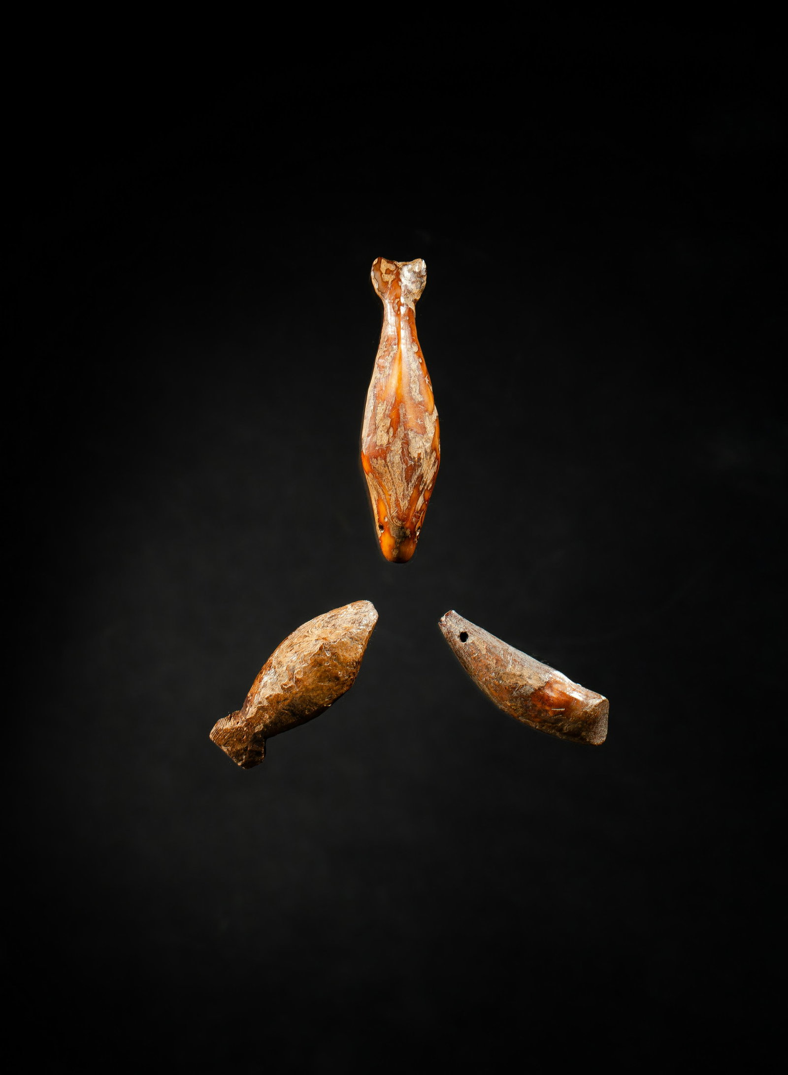 Ensemble de trois amulettes destinées à (1 of 1)