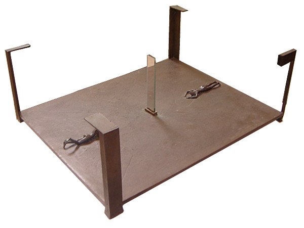 Robert Graham Mirror II / Espejo II: 1971-73 Cast bronze, mirror A/P outside the edition of 6 Inscribed with signature, date and other markings Size: 29.5 x 23.5 x 11 inches Illustrated in: Robert Graham, Published by the Instituto Nacio