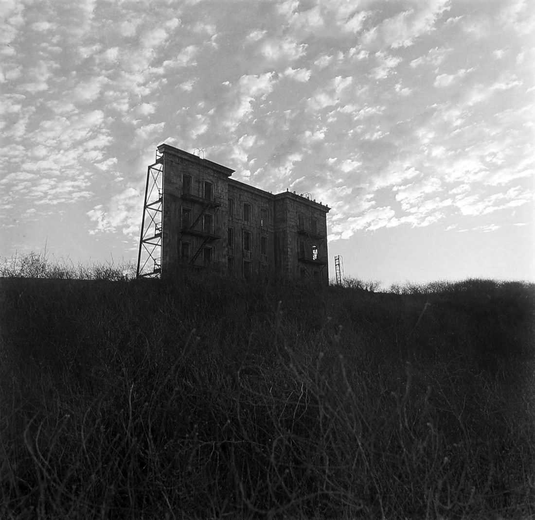 Diane Arbus (1923-1971): A House on a Hill, Hollywood, CA, 1962 (1 of 1)