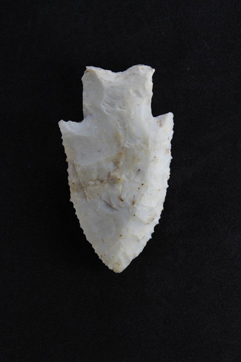 Hardin Point: Hardin Point, Size: 2.25" long 1.25" wide, Early Archaic, 9000 - 6000 B.P, From the Dean Diaz collection. All Artifacts are unconditionally guaranteed for 30 days after buyer receives artifact.