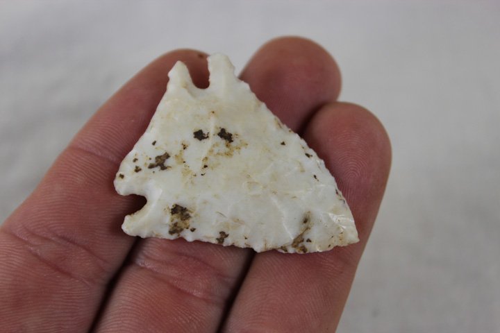 Small Point: Small Point measurements approximately: 1.72" long 1.45" wide From the Dean Diaz collection