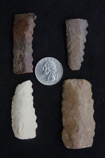 4 Egyptian knife fragiments.: 4 Egyptian knife fragments. Very scarce artifacts and hard to collect. Large saw teeth on each piece. Desert sand blow polish and very heavy patination. These are very much worth restoring. Longest 2.