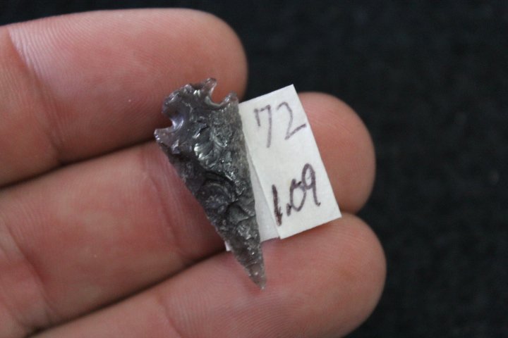 Birdpoint: Birdpoint Made of Obsidian and from New Mexico. 1.09" long