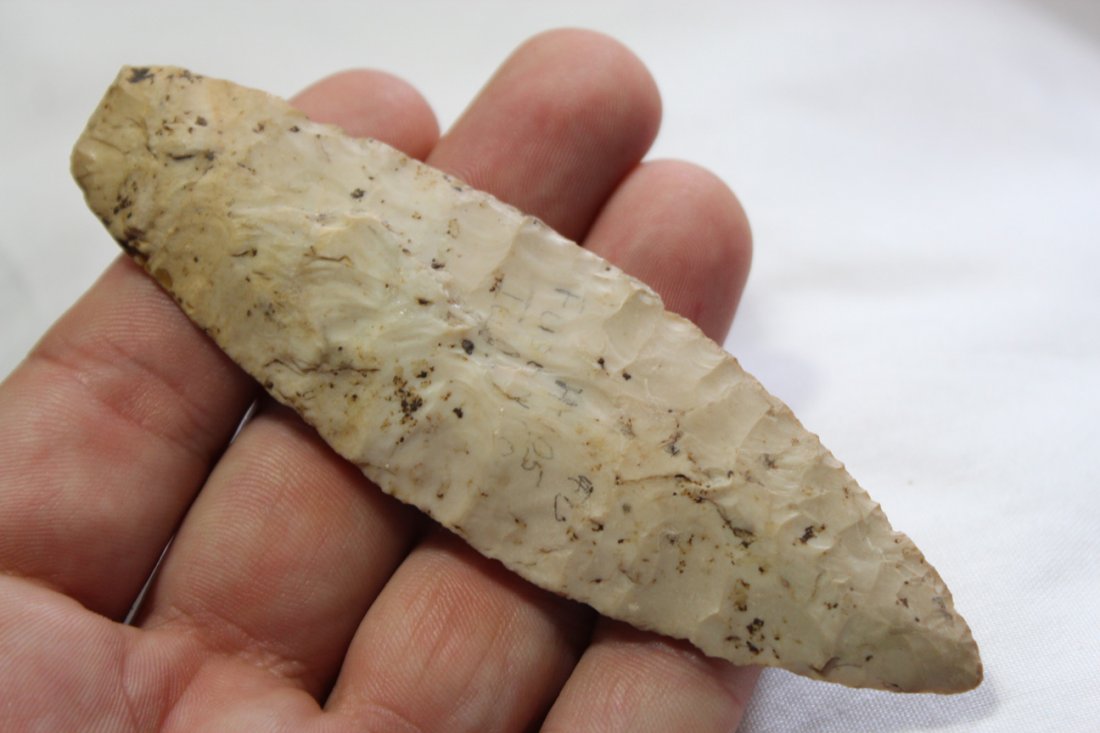 Agate Basin point (1 of 4)