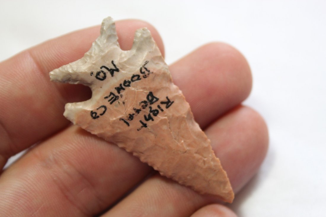 Corner Notched Arrowhead (1 of 3)