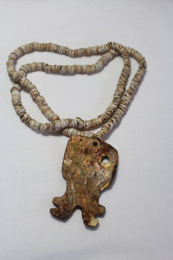 Abolone Shell Gorget & Beads (1 of 4)