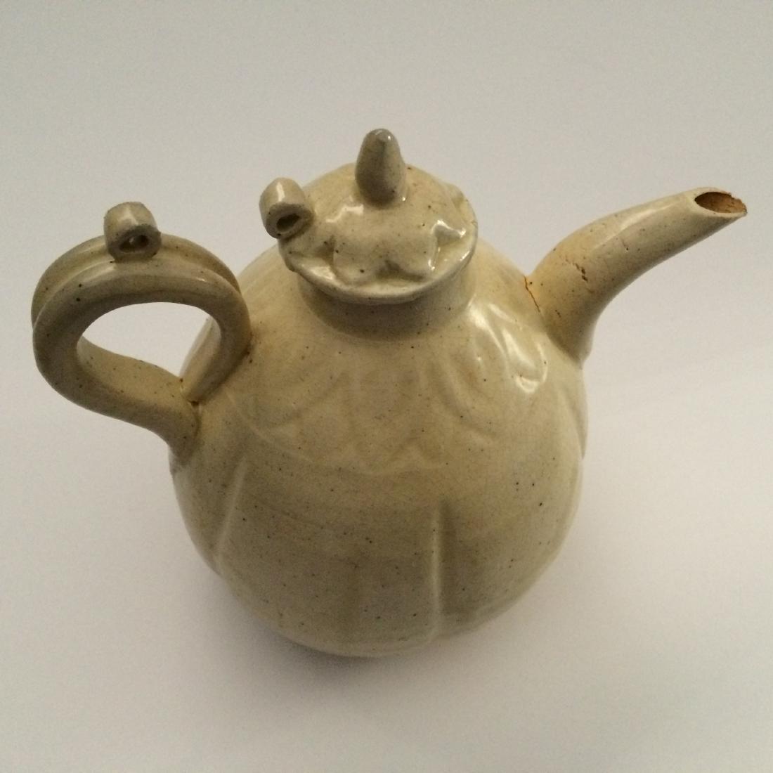 Chinese Song Dynasty White Porcelain Teapot (1 of 5)