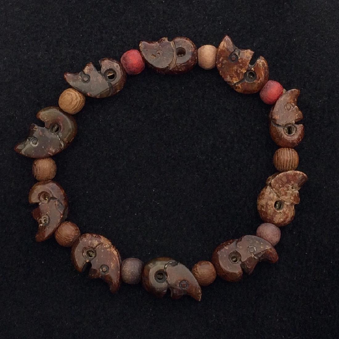 Chinese Old Style Jade Skull Bead Bracelet (1 of 2)
