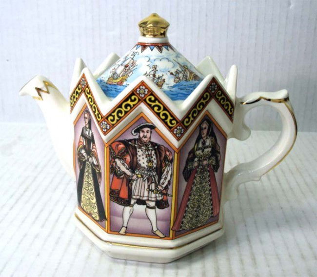 James Sadler English Teapot Fighting the Spanish Armada Oct 10, 2011 AuctionFarm Estates in CA