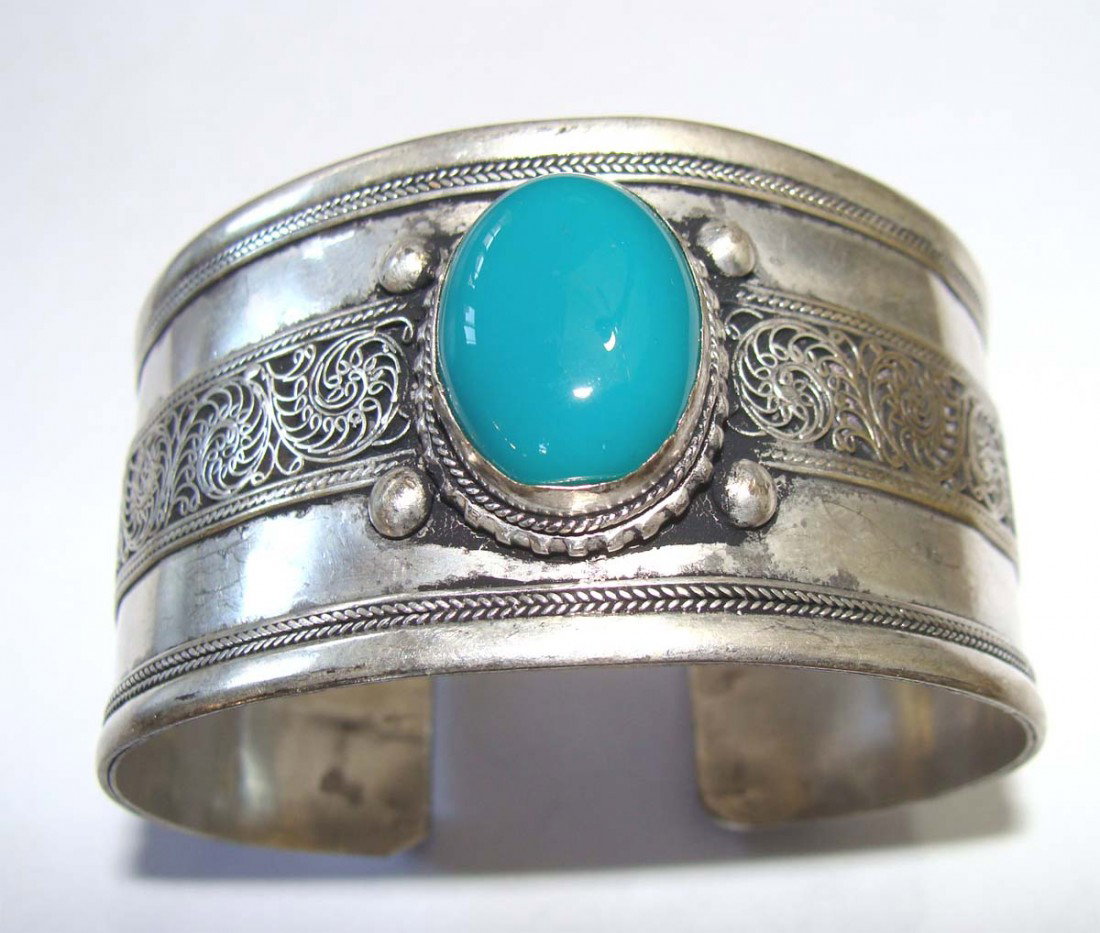 Nepal Nickel Silver Metal Cuff Bracelet Large Turquoise: Filligree Design, Dimensions: 2.75" Diameter K4W6
