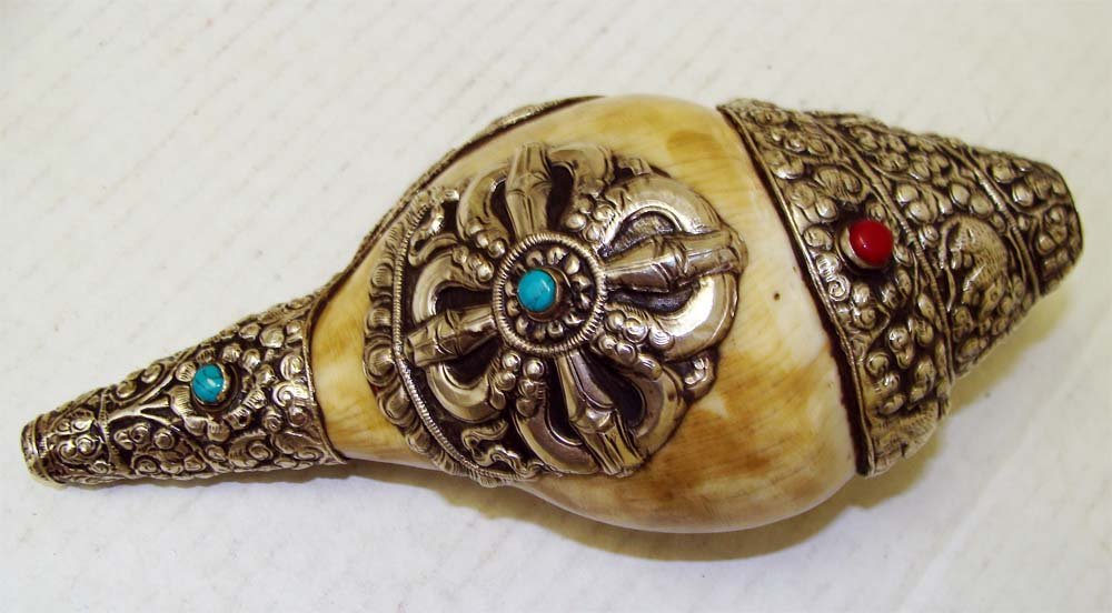 Large Ceremonial Nepal Conch Shell Trumpet Silver 8": Accented with turquoise and coral insets, Dimensions 8" long by 4" wide K3W76